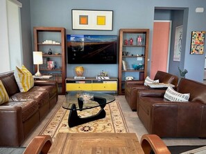 تلفزيون، كُتُب