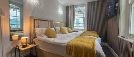 Iron/ironing board, free WiFi, bed sheets