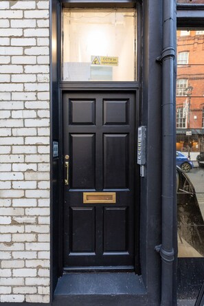 Exterior detail - Chic Soho Studio: Style in the Heart of London!4 (London)