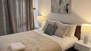 2 bedrooms, iron/ironing board, free WiFi, bed sheets