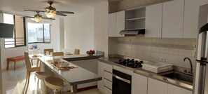 Oven, stovetop