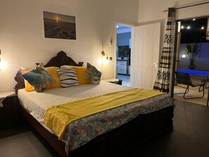 2 habitaciones, tabla de planchar con plancha, internet y ropa de cama