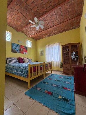 2 soveværelser, gratis Wi-Fi, sengetøj