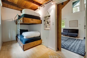 2 bedrooms, free WiFi, bed sheets