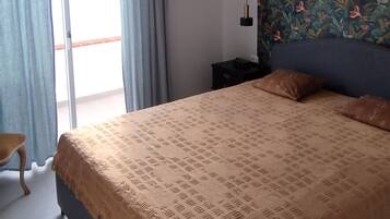 1 chambre, fer et planche Ă repasser, Wi-Fi gratuit, draps fournis