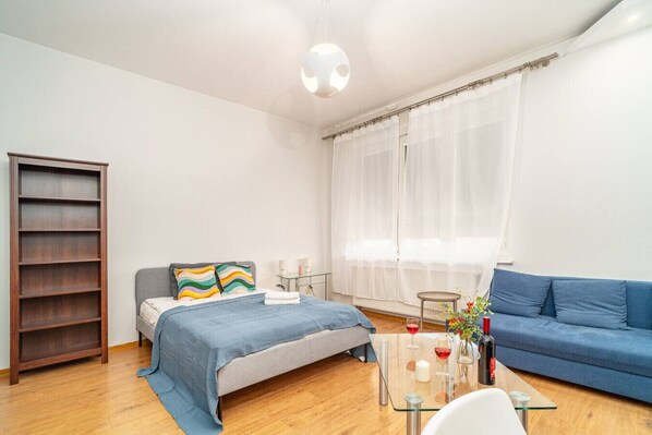 1 bedroom, desk, iron/ironing board, free WiFi