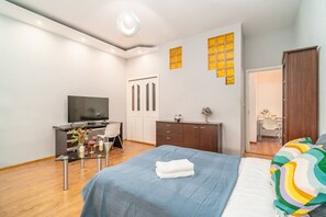 1 chambre, bureau, fer et planche à repasser, Wi-Fi gratuit