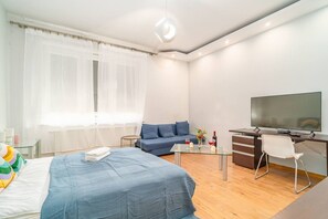 1 bedroom, desk, iron/ironing board, free WiFi