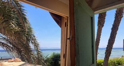 Surf Cabin - sea front getaway