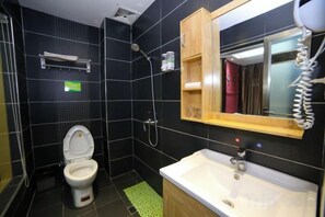 Bathroom - Xi'an Inn (Zhangjiajie Zixia Temple) (Zhangjiajie)