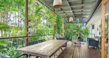"Tranquil Hideaway in Central Redcliffe"