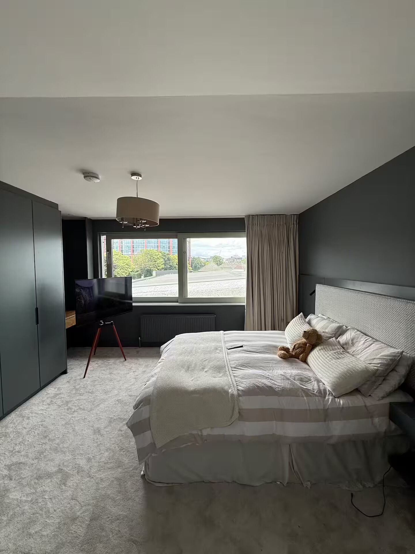 4 makuuhuonetta, silitysrauta/-lauta, internet, vuodevaatteet