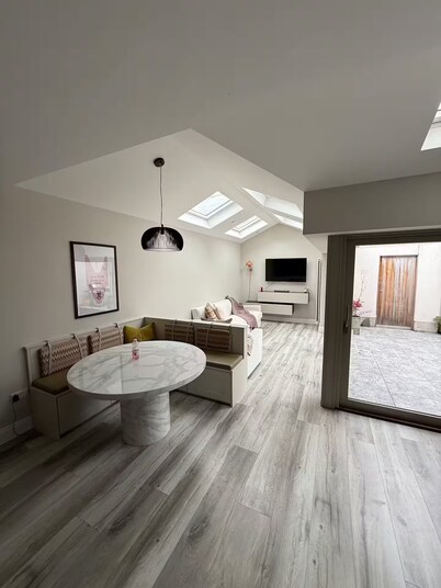 4 bedroom in Dublin 4