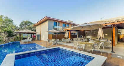 2 Suite Apartment in Condo With Pool Eko0008