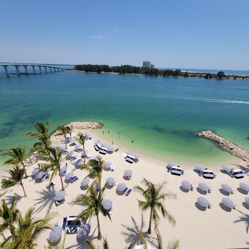 2/2 located at JW Marriott on Clearwater Beach 710