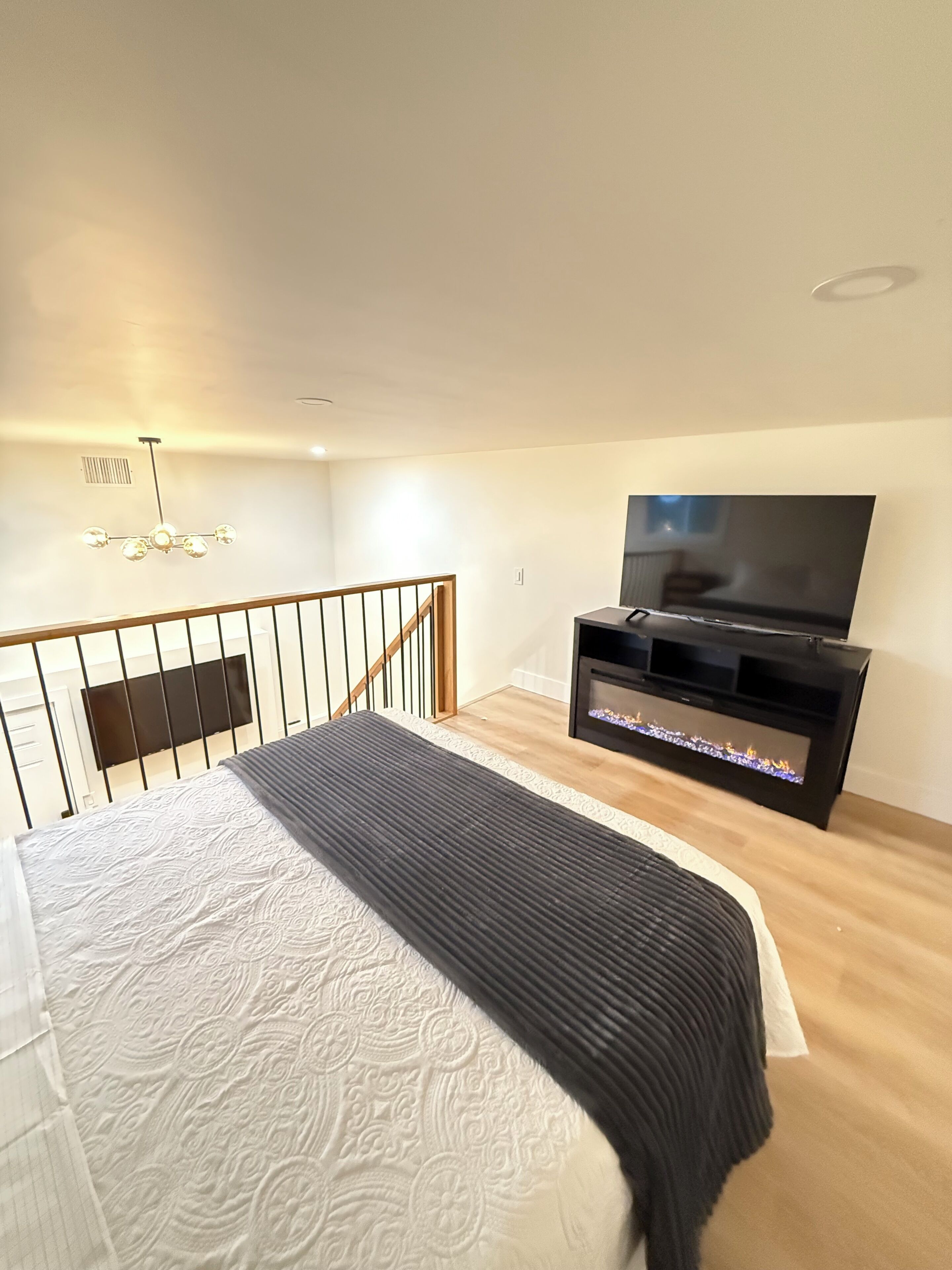 1 slaapkamer, een strijkplank/strijkijzer, internet, beddengoed