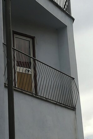 Perincian bahagian luar