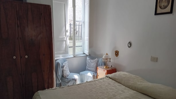 2 bedrooms, WiFi (free), bed sheets - House non Available Because of Technical Problems (Castel di Tora)