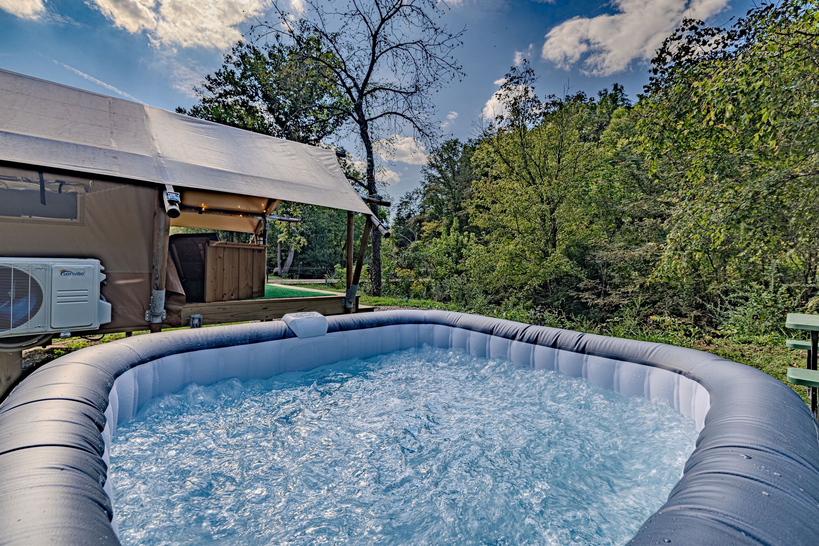 Outdoor spa tub