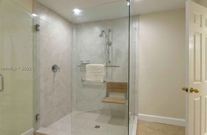 Handtücher, Toilettenpapier