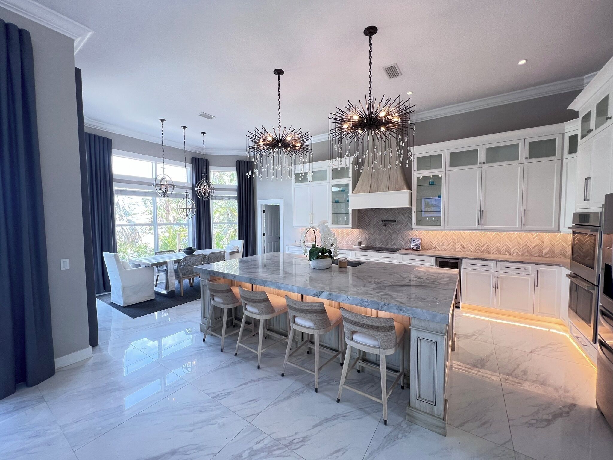 ميكروويف، فرن، موقد طهي مسطح، غسالة أطباق