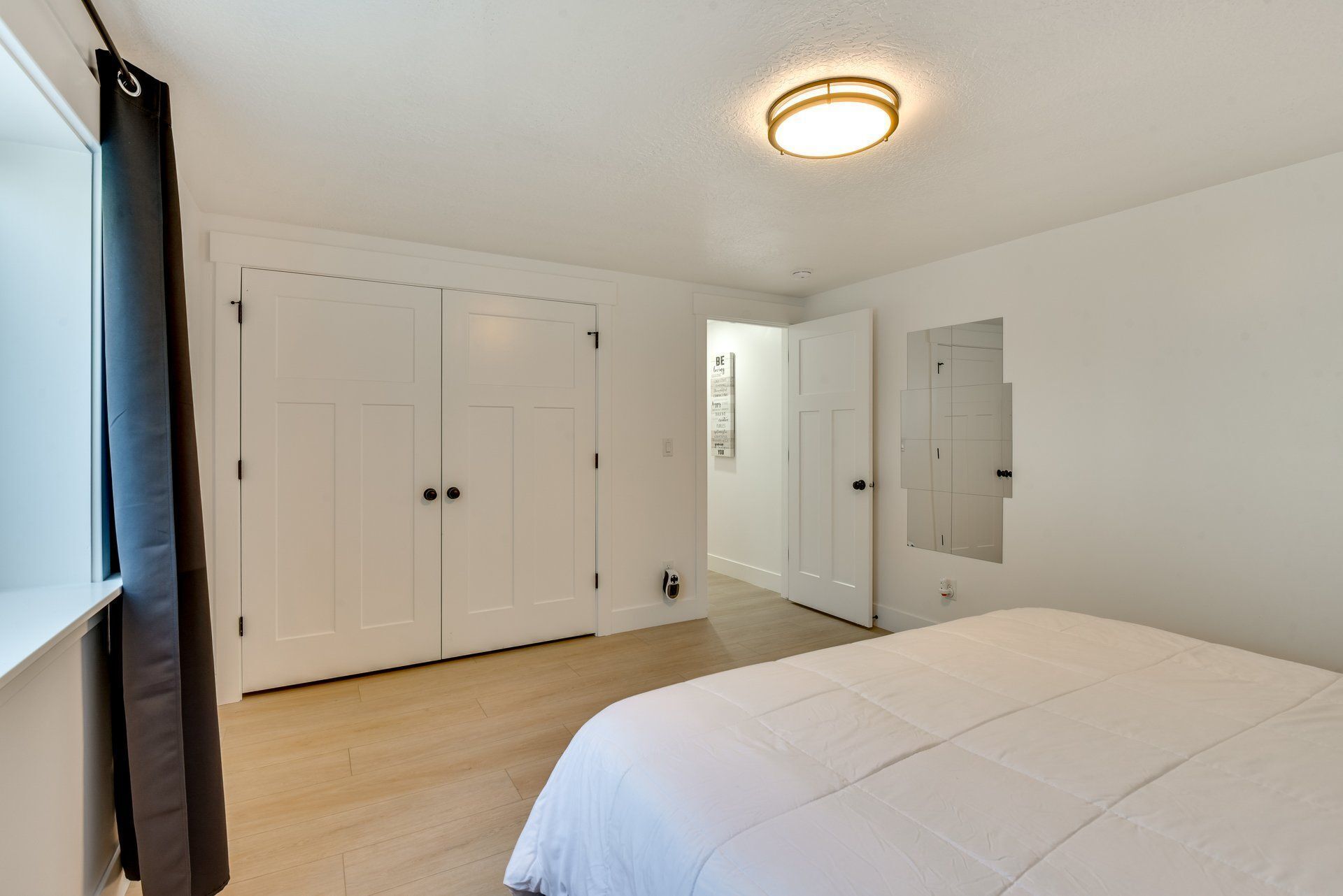 3 室のベッドルーム、旅行用ベビーベッド、WiFi、ベッドシーツ