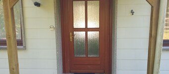 Cozy 3-Bed Apartment in Buchholz. Ideal for work &Families.Free Parking & wifi