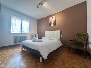 2 bedrooms, iron/ironing board, travel crib, WiFi