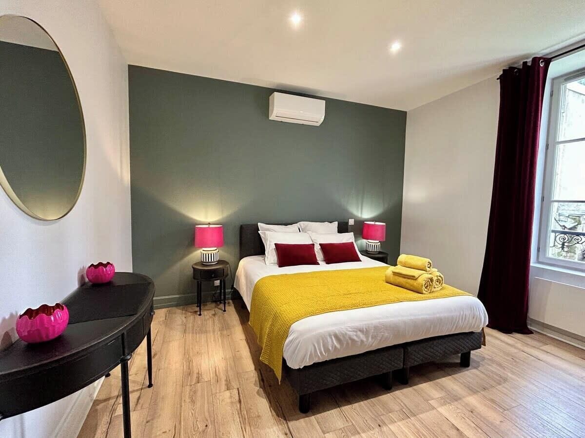 1 bedroom, iron/ironing board, WiFi, bed sheets