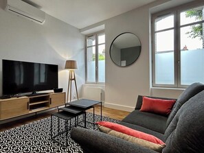 TV