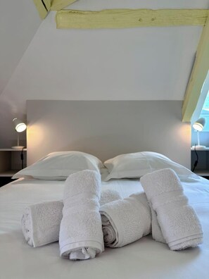 3 bedrooms, iron/ironing board, travel cot, WiFi