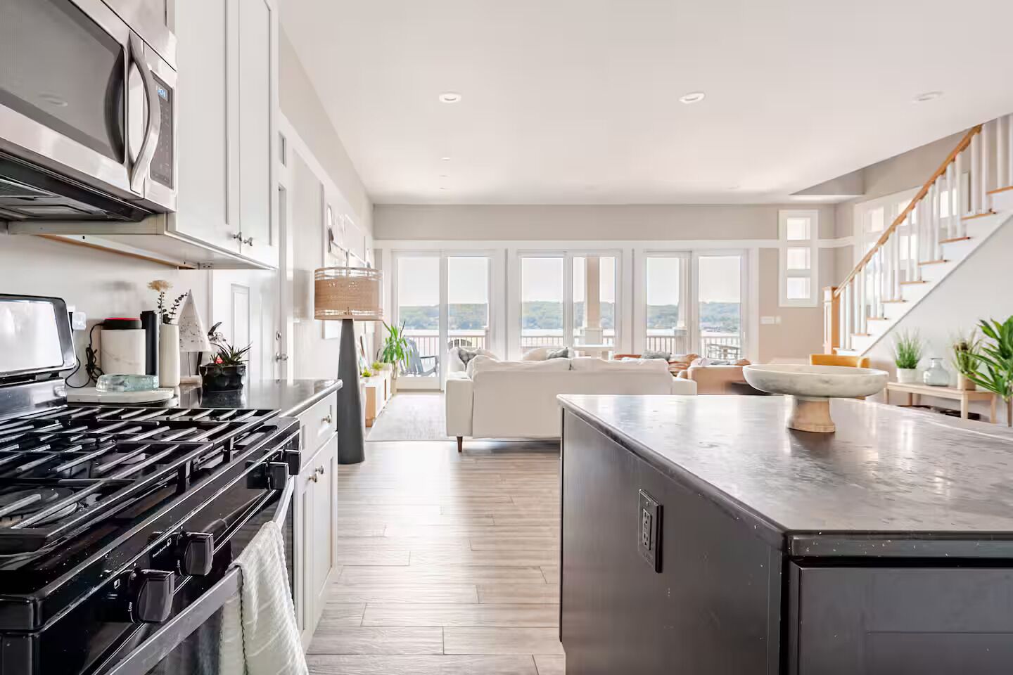 Mikrobølgeovn, ovn, kogeplade, opvaskemaskine