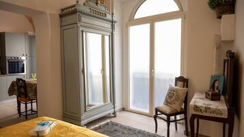 1 camera, una scrivania, ferro/asse da stiro, Wi-Fi