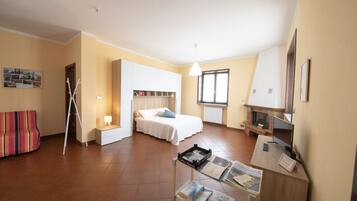 Schreibtisch, WLAN, Bettwäsche