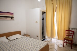 1 室のベッドルーム、デスク、アイロン / アイロン台、WiFi