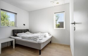 2 bedrooms, free WiFi