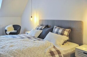 2 habitaciones, tabla de planchar con plancha, internet y ropa de cama 