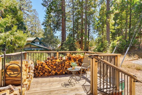 Alpine Chalet Book a Snowy Xmas Early!  Your Ski Cabin! 14 Min to Dodge Ridge! 