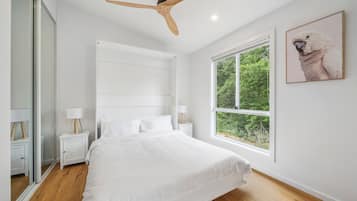 2 bedrooms, iron/ironing board, travel crib, free WiFi