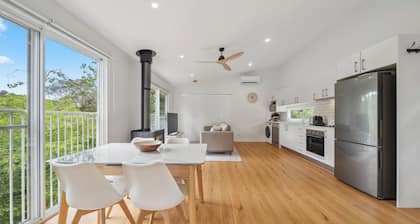 Midholm Studio
Two bedroom Studio with an out door Spa