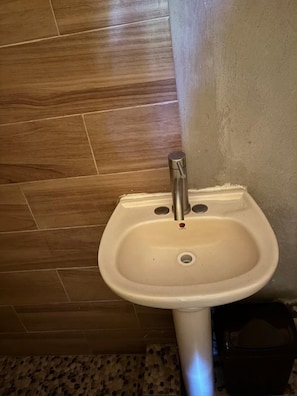 Shower, towels, soap, shampoo