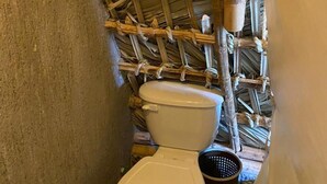 Superior Chalet | Bathroom | Shower, towels, soap, shampoo - Cabañas Green Life (San Miguel Regla)