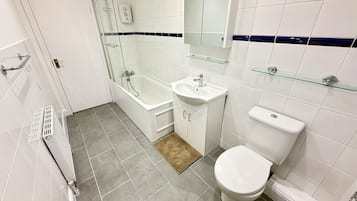 Hårføner, håndklær, såpe og toalettpapir