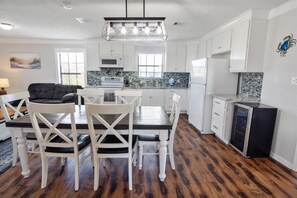 Fridge, microwave, oven, stovetop - Canal Front, Dog-friendly, w/ Private Boat Ramp! (Crystal Beach)