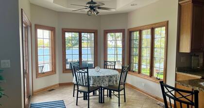 Spacious 6-bedroom house ON PINE LAKE with dock and PONTOON included