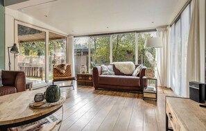 Smart TV, fireplace - Beautiful home in Erm with WiFi (Erm)