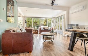 Smart TV, fireplace - Beautiful home in Erm with WiFi (Erm)