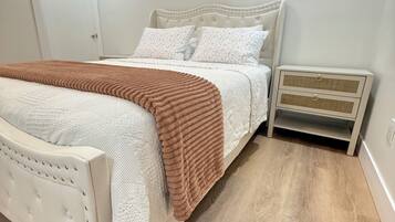 2 bedrooms, iron/ironing board, WiFi, bed sheets