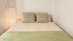 3 bedrooms, desk, free WiFi, bed sheets - (月見）Tengachaya | Luxury Stay / Direct Airport Access / Parking Available (Osaka)