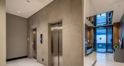 Apto c/ Varanda Gourmet a 500m da Praia - CDM0101